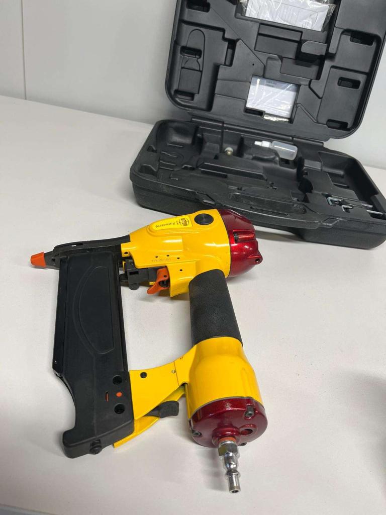 Union 3AM/N-50U pneumatische tacker – nette staat, Doe-het-zelf en Verbouw, Weijman, Zo goed als nieuw, Info@weijmantrading.nl