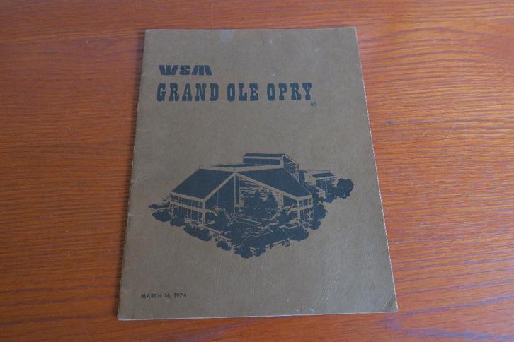 Grand Ole Opry Nashville Elvis Presley Johnny Cash country, Verzamelen, Muziek, Artiesten en Beroemdheden, Zo goed als nieuw, Boek, Tijdschrift of Artikel