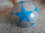 voetbal met handtekeningen Champions League UEFA mini bal, Maat XS of kleiner, Ophalen of Verzenden, Zo goed als nieuw, Bal