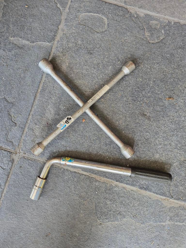 Kruissleutel en Telescopische Wielmoersleutel Set, Auto diversen, Ophalen of Verzenden, Zo goed als nieuw