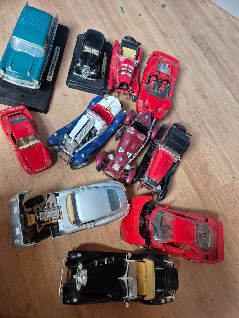 Partij degelijke miniatuur auto's, Ophalen