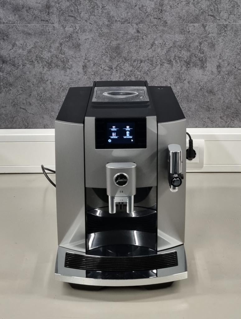 Jura E8 EB Dark Inox MET GARANTIE EN SERVICEBEURT, Afneembaar waterreservoir, 10 kopjes of meer, Ophalen of Verzenden, Gemalen koffie