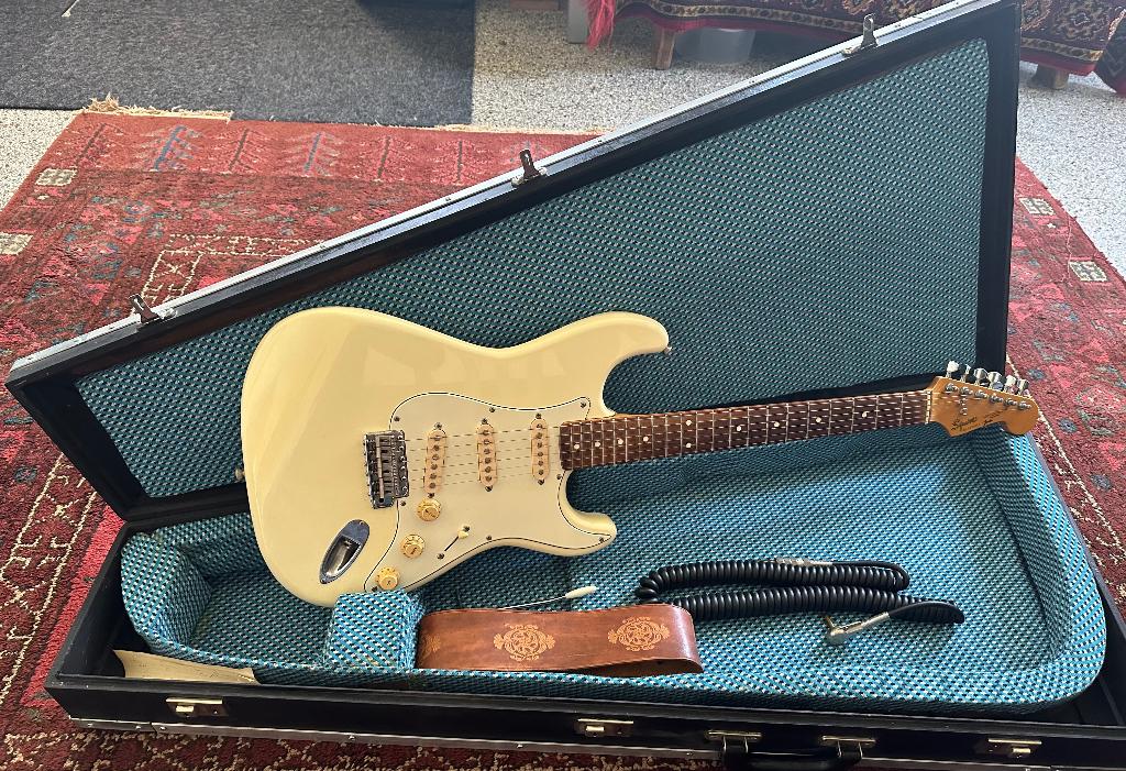 Elektrische gitaar Squier stratocaster Fender, Ophalen, Fender, Gebruikt, Met versterker