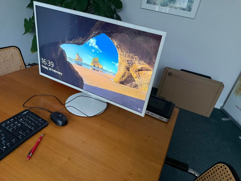 Samsung 32 inch monitor (wit) Type: S32F351, Ophalen, Full HD, 60 Hz of minder, Gebruikt