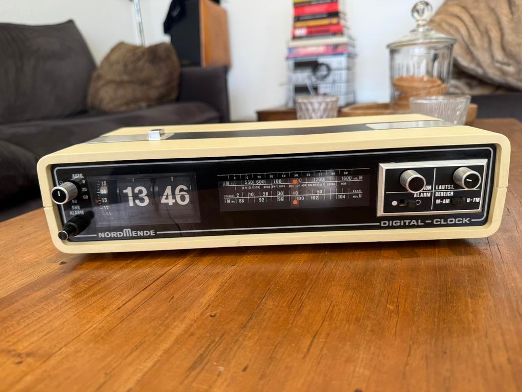 Nordmende Digital-Clock 5.174 H - Spaceage flipklok, Witgoed en Apparatuur, Wekkers, Gebruikt, Analoog, Ophalen of Verzenden