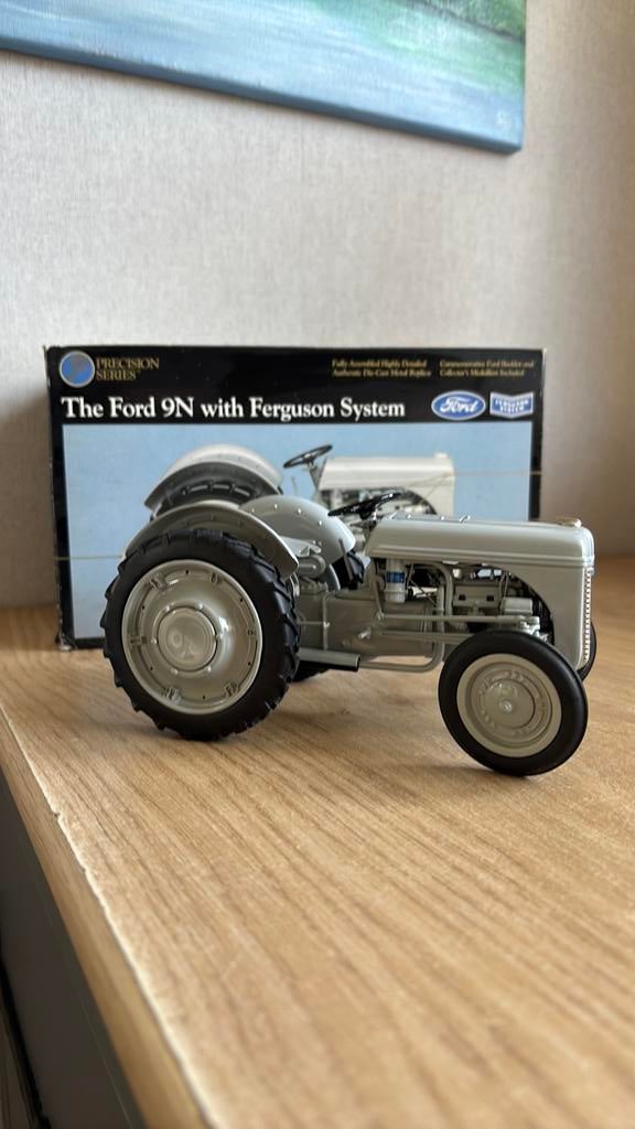 Ford 9N with Ferguson System Ertl 1:16, Overige merken, Ophalen of Verzenden, Zo goed als nieuw, Groter dan 1:32