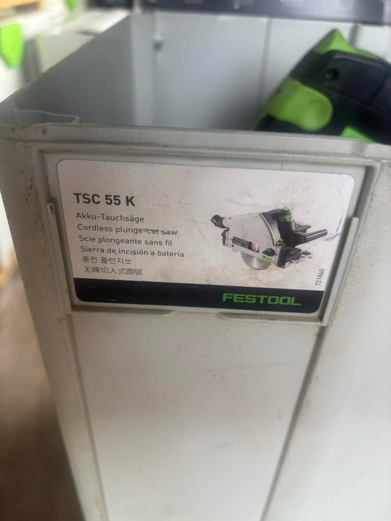 Festool TSC 55 K invalzaag met 2 accu's, Doe-het-zelf en Verbouw, Ophalen of Verzenden, Zo goed als nieuw, Invalzaag