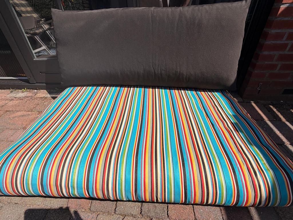 Gestreepte buitenkussenset - Kleurrijk en comfortabel, Huis en Inrichting, Woonaccessoires | Kussens, Ophalen, Nieuw, Overige kleuren