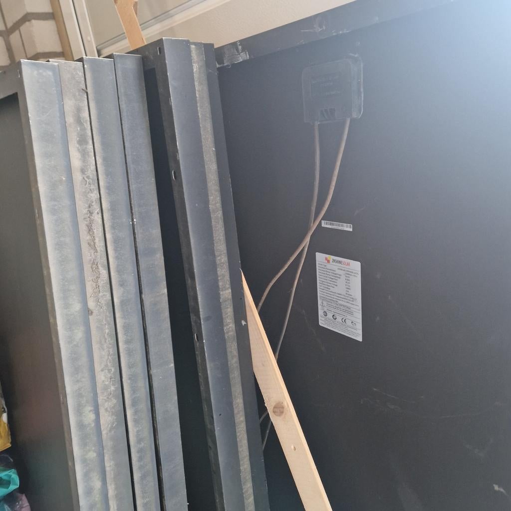 8 Zonnepanelen ZNShine Solar 250Wp met toebehoren, Doe-het-zelf en Verbouw, Zonnepanelen en Toebehoren, Ophalen of Verzenden, Gebruikt