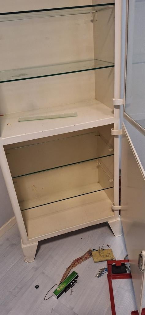 Vintage apothekers kast staal, Ophalen of Verzenden, 25 tot 50 cm, 150 tot 200 cm