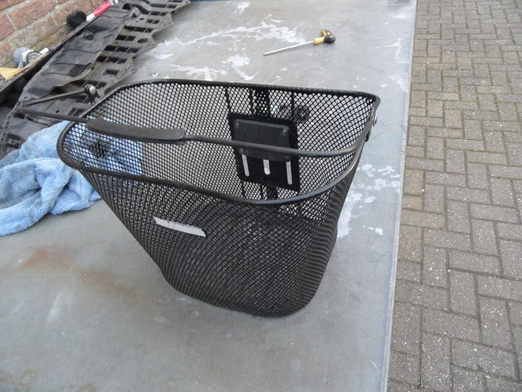 afneembare fiets mand zie foto, Fietsen en Brommers, Fietsaccessoires | Fietsmanden, Verzenden, Zo goed als nieuw, Fietsmand, Stuurbevestiging