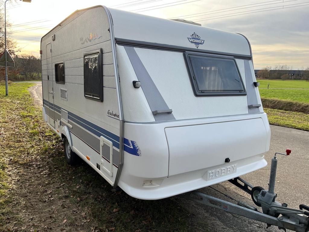 Hobby 440 caravan met zakluifel en voortent, Schokbreker, Hobby, Frans bed, Treinzit