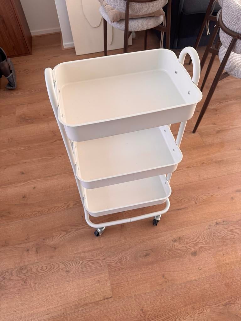 Mooi verschijgbare kast, Ophalen, Zo goed als nieuw