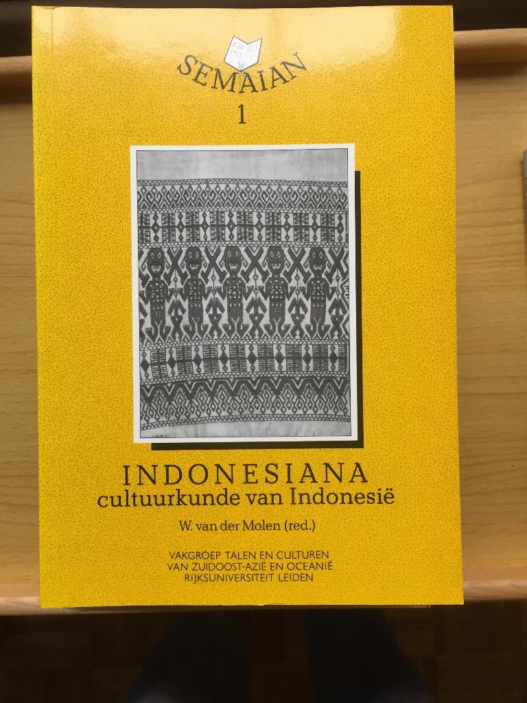 Indonesiana. Cultuurkunde van Indonesië, Ophalen of Verzenden, Zo goed als nieuw, W. van der Molen