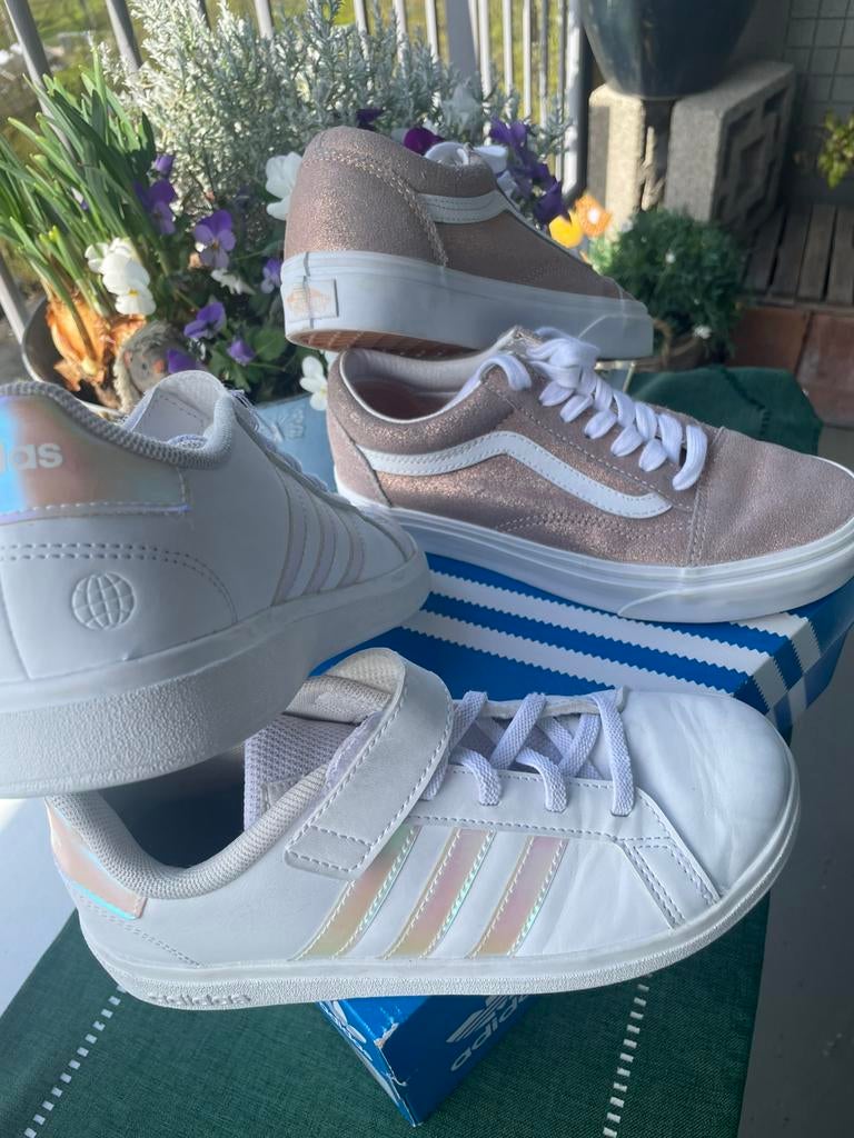 Adidas +Vans sneakers maat 34, Kinderen en Baby's, Kinderkleding | Schoenen en Sokken, Jongen of Meisje, Schoenen, Ophalen of Verzenden
