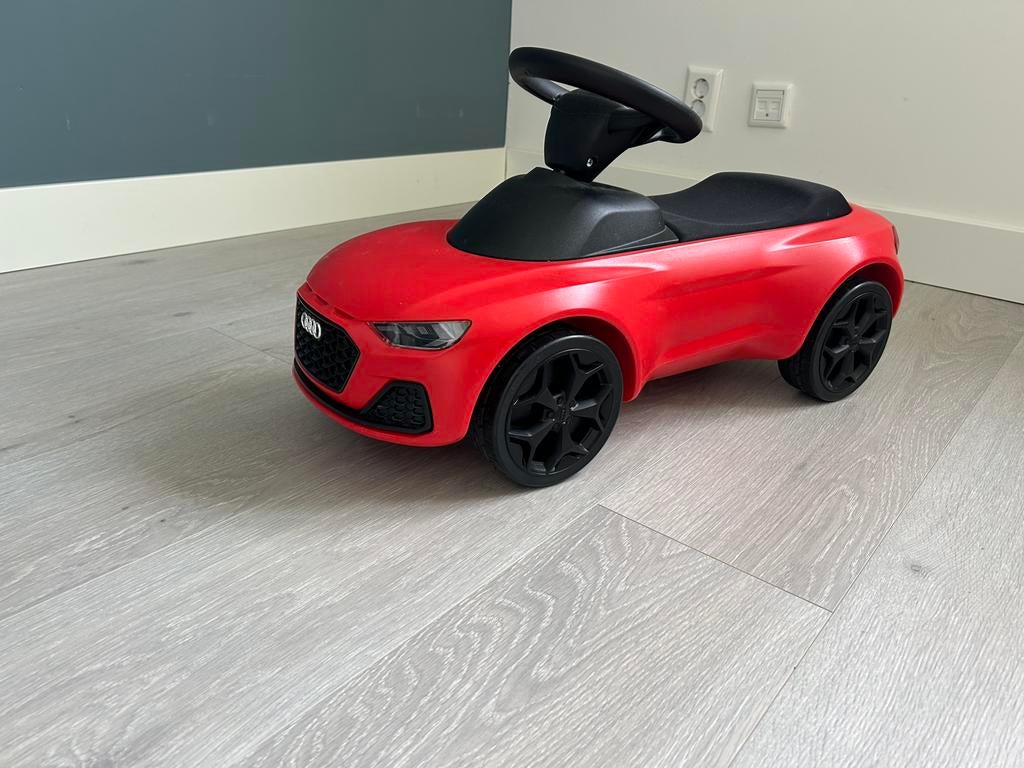 Audi loopwagen met nieuw babypakje 62/68, Kinderen en Baby's, Speelgoed | Speelgoedvoertuigen, Ophalen, Zo goed als nieuw