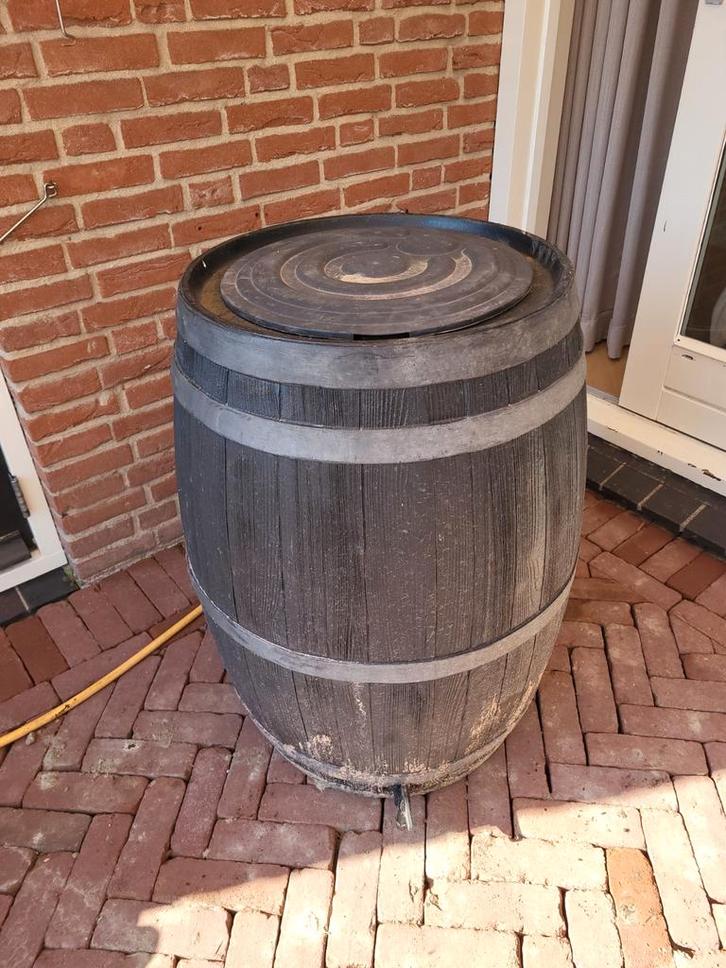 Zwarte regenton in houtlook - groot, Tuin en Terras, Regentonnen, Zo goed als nieuw, Kunststof, 150 liter of meer, Met kraantje
