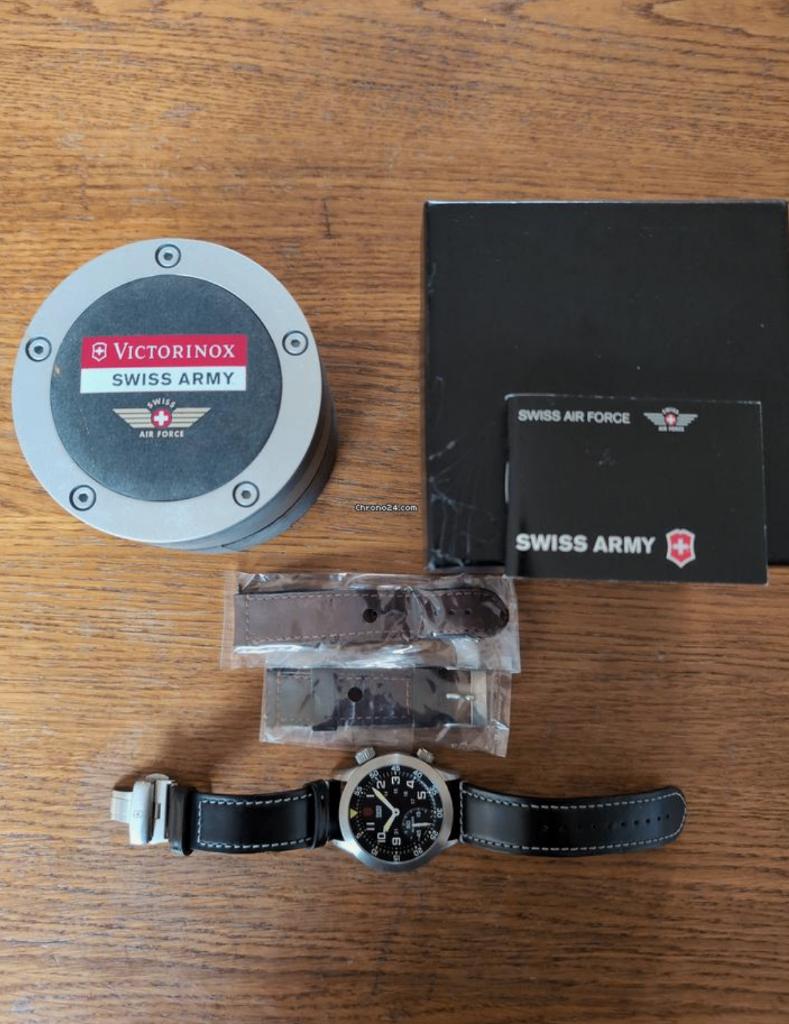 Victorinox Swiss Army Airboss Mach 4 XL Unitas 6497, Sieraden, Tassen en Uiterlijk, Horloges | Heren, Overige merken, Leer, Staal