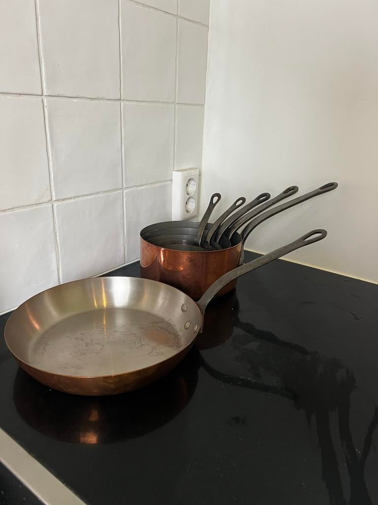 Koperen pannen set uit frankrijk, Ophalen of Verzenden, Gebruikt, Overige materialen, Pannenset