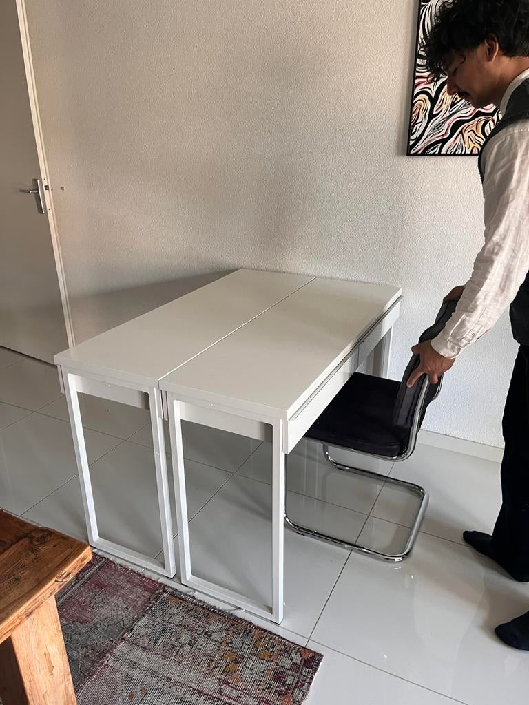 Ikea glanswit bureautje Besta Burs. 2 stuks, Ophalen, Overige typen, Gebruikt, 120 cm