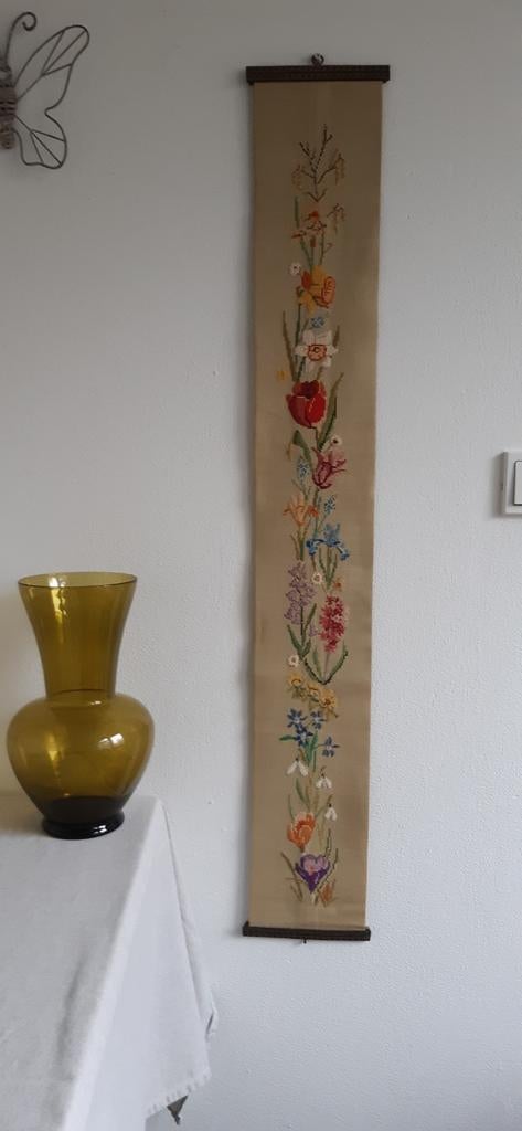 Geborduurd schellekoord met Nederlandse bolbloemen, Ophalen of Verzenden, Zo goed als nieuw