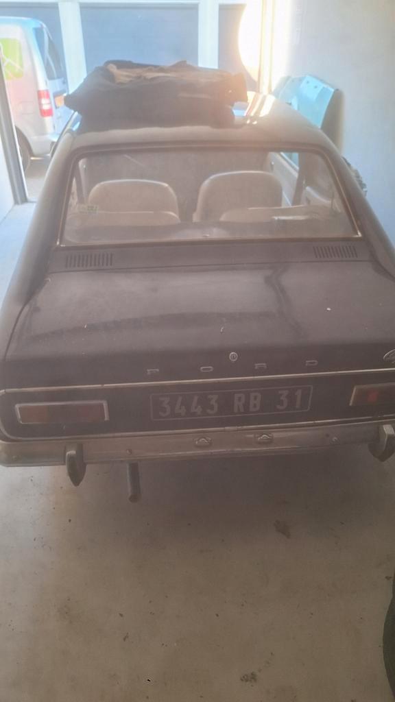 Ford capri 1 bouwjaar 1970, Auto's, Oldtimers, Bedrijf, Ford, Benzine, Coupé, Handgeschakeld, Blauw, Beige, Kunstmatig leder, Achterwielaandrijving