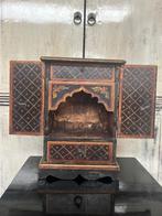 India handbeschilderd klein altaar sieraden kastje Indiase, Gebruikt, Ophalen of Verzenden, https://verburgtvintage.nl/#contact