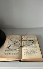 Oud Bijbeltje met brilletje, Ophalen of Verzenden