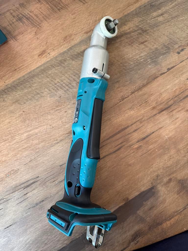 Makita Haakse Boormachine (Nieuw in Opbergkist), Ophalen of Verzenden, Nieuw, Boormachine