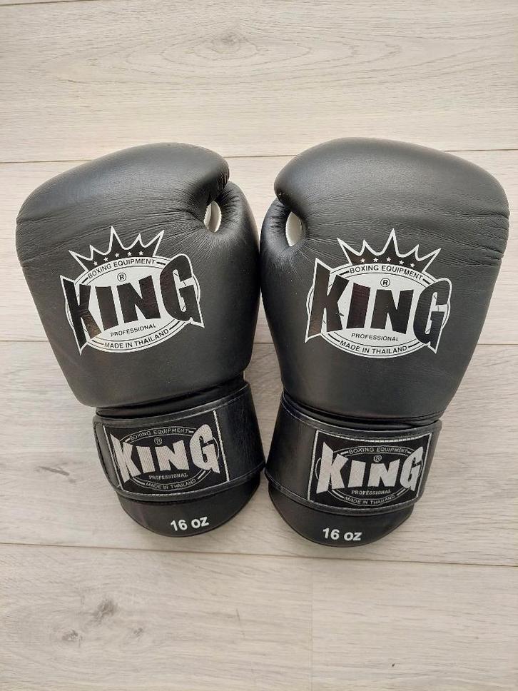 King bokshandschoenen 16 OZ, super merk !!!, Sport en Fitness, Boksen, Zo goed als nieuw, Boksschoenen, Verzenden