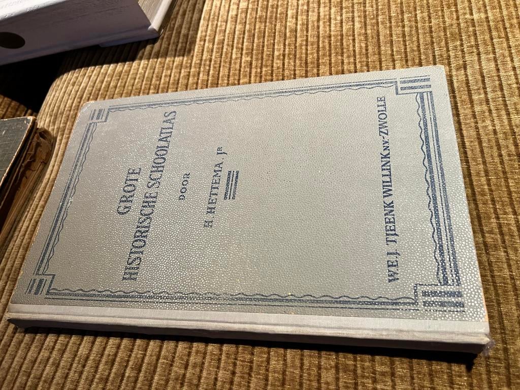 Grote Historische Schoolatlas H. Hettema 1955, Boeken, Atlassen en Landkaarten, Gelezen, Overige atlassen, Ophalen of Verzenden
