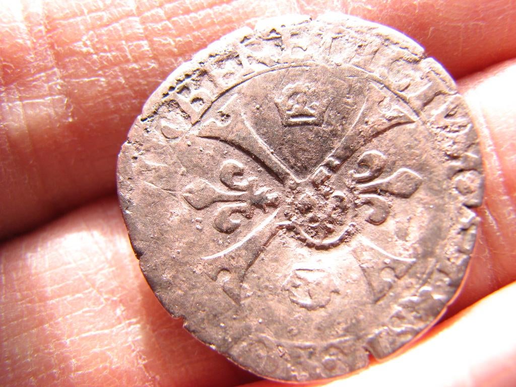 bodemvondst, vreemde munt (kwart Ecu?) met mooie klop, Vóór koninkrijk, Zilver, Losse munt, Overige waardes