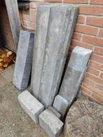 GRATIS trottoirbanden 6x en vierkante grote tegels met gat, Tuin en Terras, Ophalen, Gebruikt