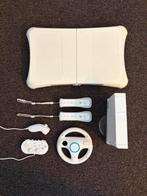 Nintendo Wii Set, Extra Controllers, Wii Fit, Balance Board, Ophalen, Zo goed als nieuw, Met 2 controllers, Met games