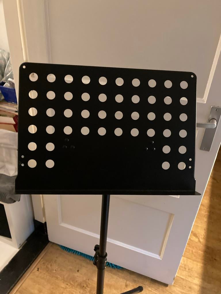 Zwarte muziekstandaard - Zo goed als nieuw, Ophalen, Zo goed als nieuw, Muziekstandaard, Overige instrumenten
