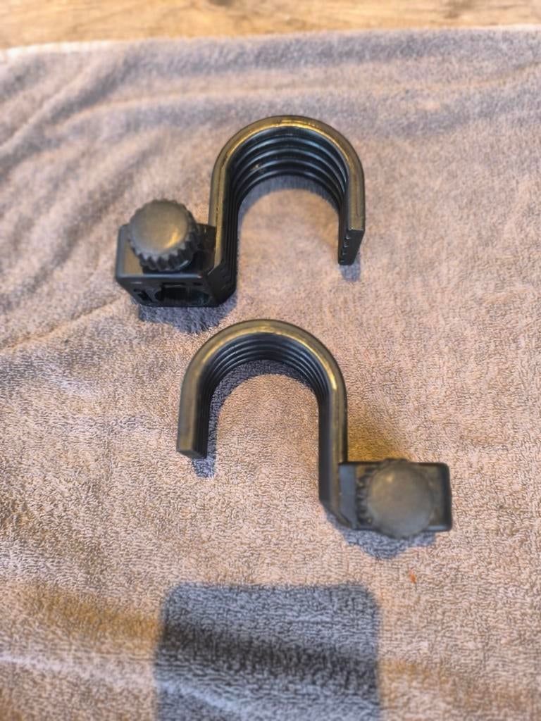 2 hengelsteunen voor 25mm poten, Watersport en Boten, Ophalen of Verzenden, Zo goed als nieuw, Overige typen