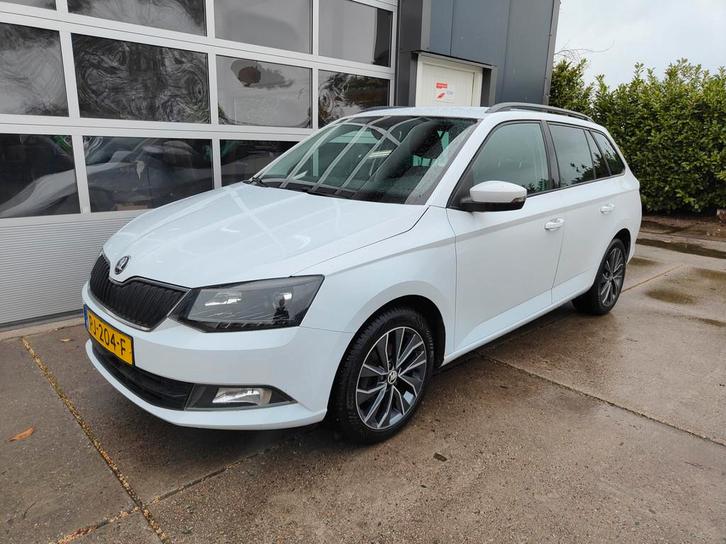 Skoda Fabia Combi 1.2 TSI Drive, Auto's, Skoda, Bedrijf, Te koop, Fabia, ABS, Airbags, Airconditioning, Bluetooth, Boordcomputer
