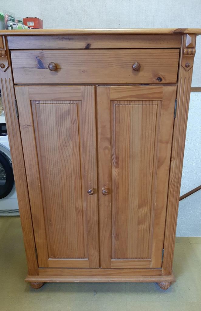 Retro houten kastje met lade en deurtjes, Ophalen, Gebruikt