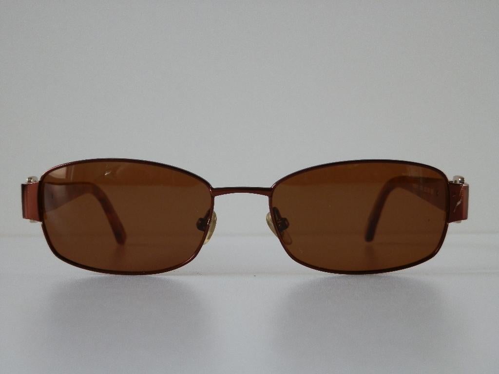 Nina Ricci zonnebril. NR2401., Overige merken, Zonnebril, Overige kleuren, Ophalen of Verzenden