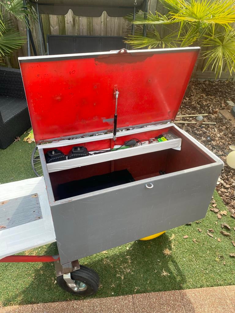 Bak kruiwagen gereedschapskist op wielen, Ophalen, Gebruikt