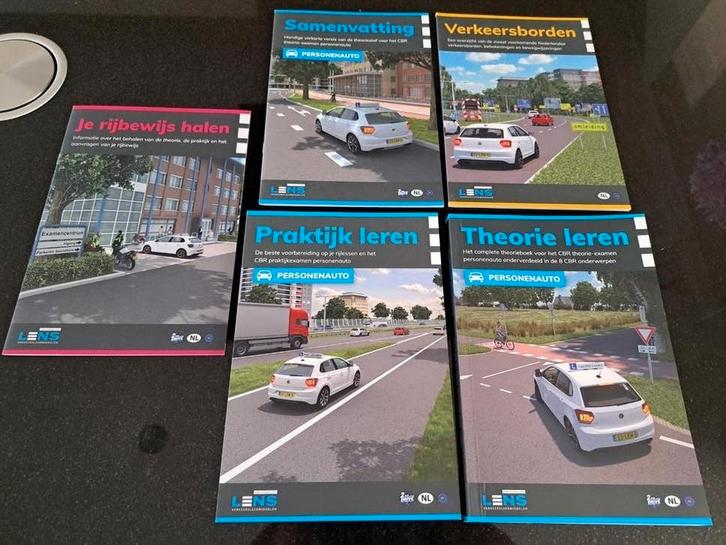 Theorieboeken Rijbewijs B (5 stuks), Boeken, Auto's | Boeken, Ophalen of Verzenden