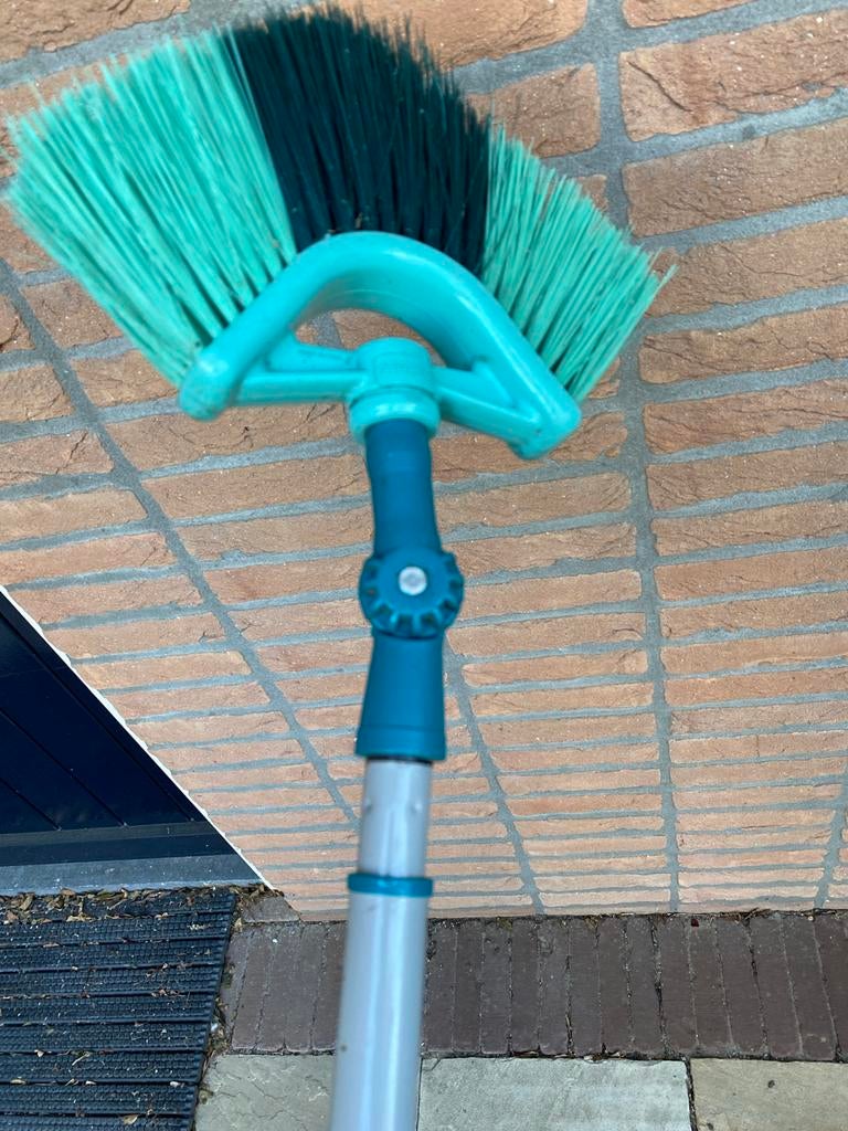 Uitschuifbare bezem, Ophalen, Bezem of Borstel