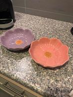 Twee Leuke Bloemen Borden - Paars en Roze, Ophalen, Zo goed als nieuw, Keramiek, Bord(en)