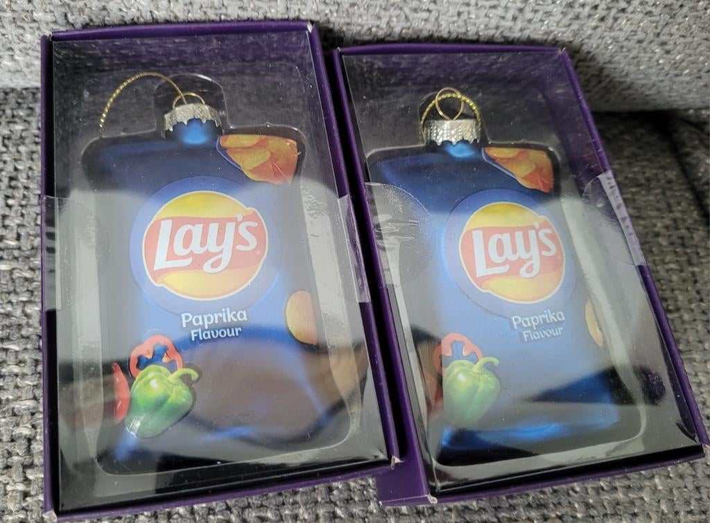 Lays kerstbal 2 x christmas ornament 2 ballen, Diversen, Kerst, Ophalen of Verzenden