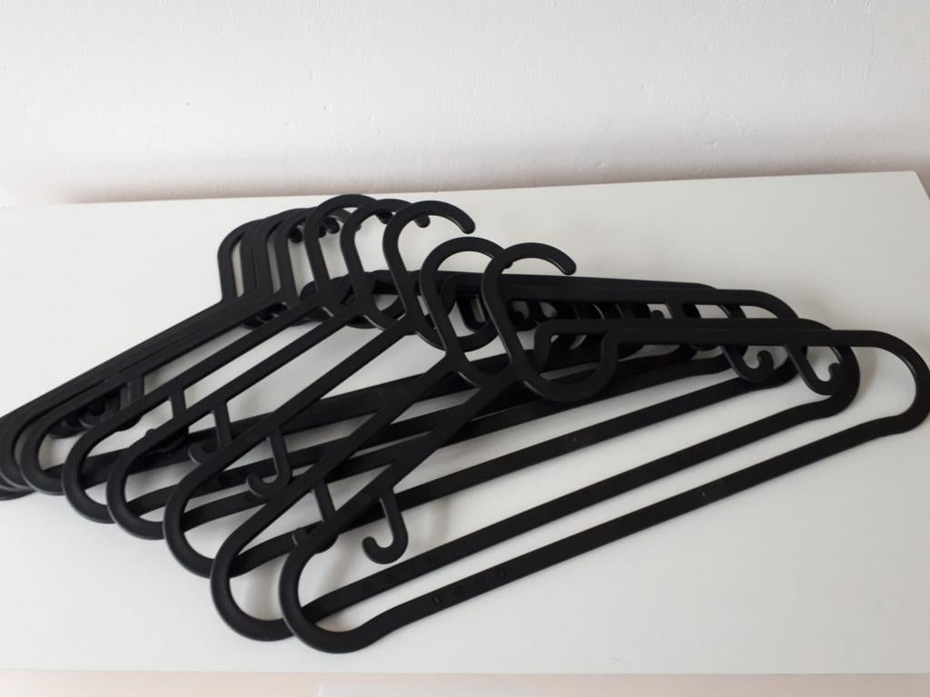 9 nieuwe zwarte kleding hangers, Ophalen, Volwassenen