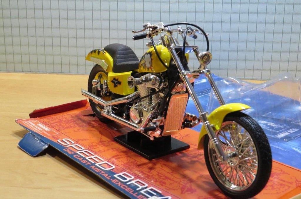 Honda VT600c VLX Shadow 1:9 custom, Nieuw, Ophalen of Verzenden, 1:9 t/m 1:12, Motor