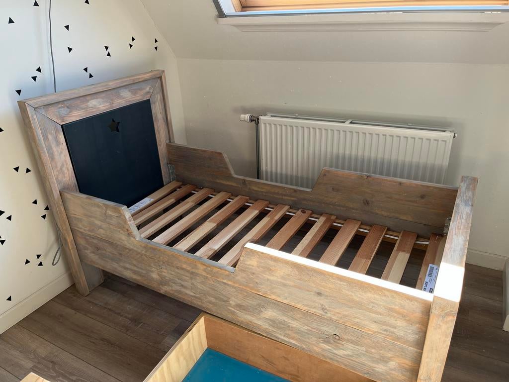 Zelfgemaakt Peuterbed 140x70 van Sloophout, Kinderen en Baby's, Ophalen, Gebruikt, 70 tot 85 cm, 140 tot 160 cm