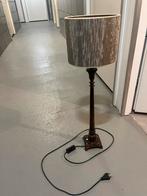 Elegante staande lamp met stoffen Duran  kap, Ophalen of Verzenden, Gebruikt, Hout, 100 tot 150 cm
