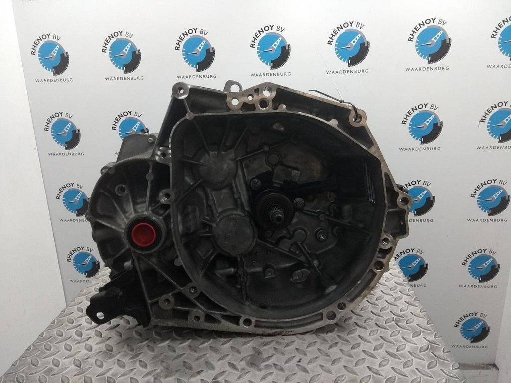 DS DS 3 Prestige TRANSMISSIE / VERSNELLINGSBAK 2017, Ophalen of Verzenden, Gebruikt, Stiba lid