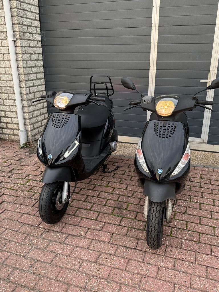 Gezocht Piaggio zip vespa sprint/GTS kymco runner 180cc, Ophalen of Verzenden, Zo goed als nieuw